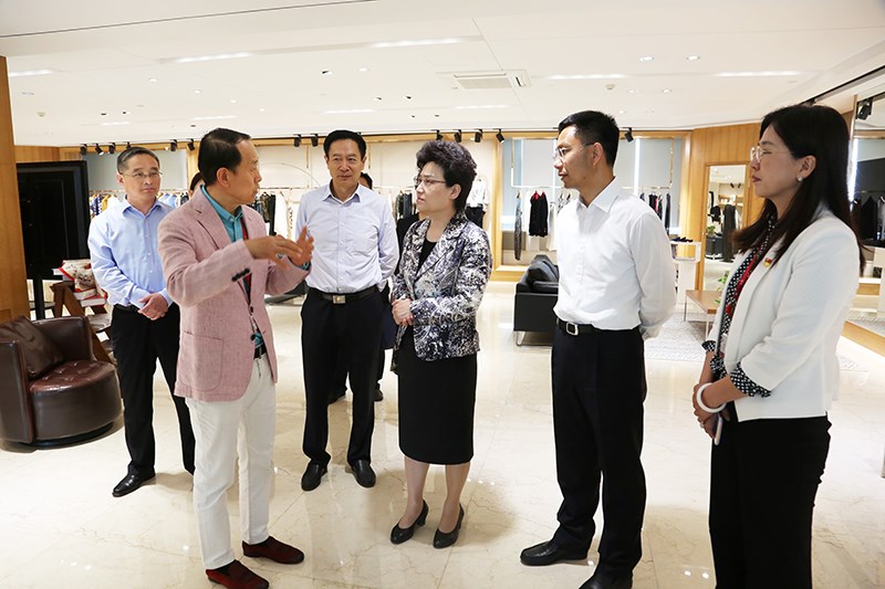 山東省委常委、統(tǒng)戰(zhàn)部部長邢善萍一行到聯(lián)橋集團調(diào)研